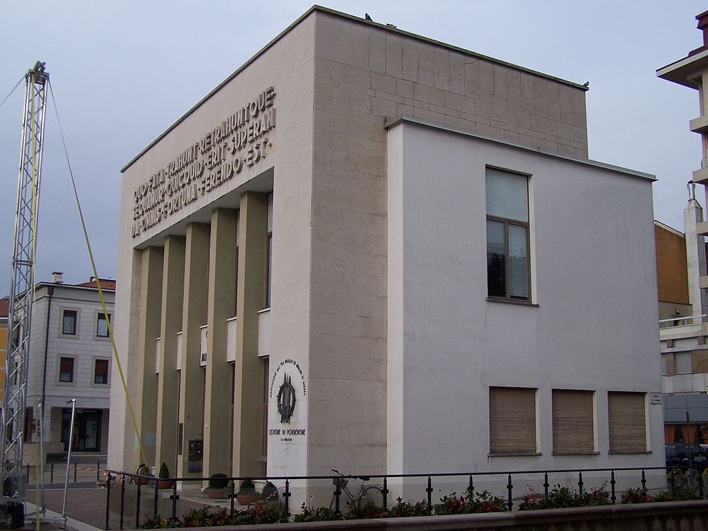 1024px-Casa_del_Mutilato.jpg