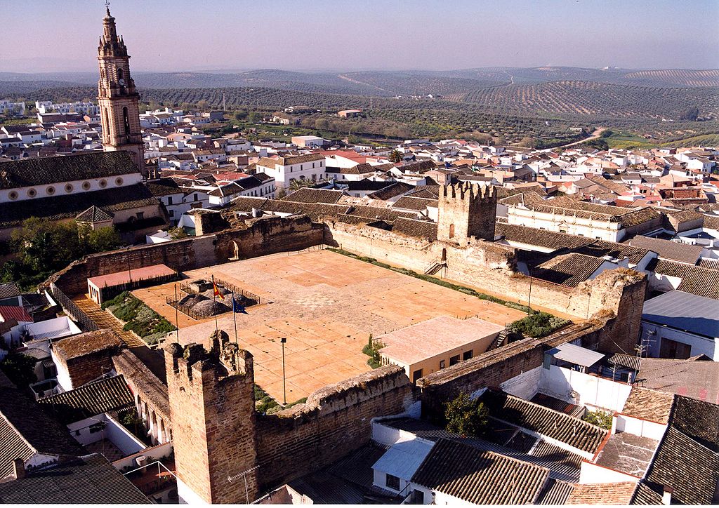 1024px-Castillo_de_Bujalance.jpg
