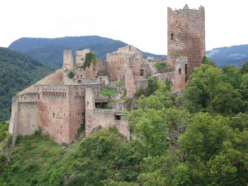 1024px-Chateau_de_Saint-Ulrich_-_2017(36502346806).jpg