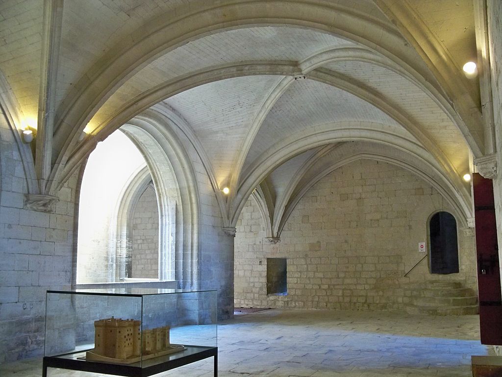 1024px-Chateau_Tarascon_-_Gallerie.jpg