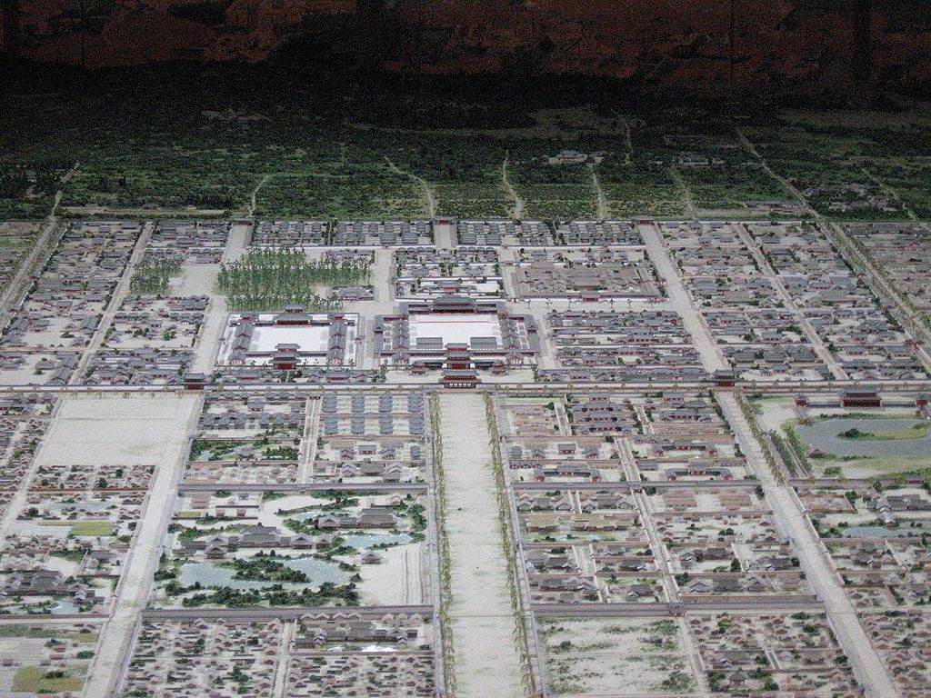 1024px-Daidairi_of_Heiankyo.jpg