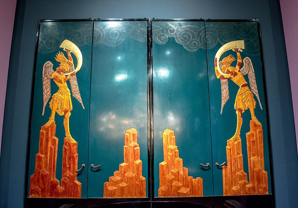 1024px-Doors_-_Séraphin_Soudbinine_and_Jean_Dunand_(27874649079).jpg