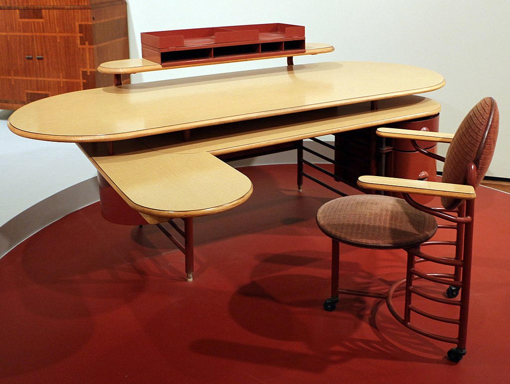 1024px-Frank_lloyd_wright_per_metal_office_furniture_company_.jpg