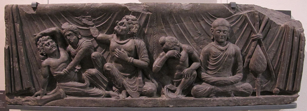 1024px-Gandhara,_morte_di_budda_(parinirvana),_100-300.JPG