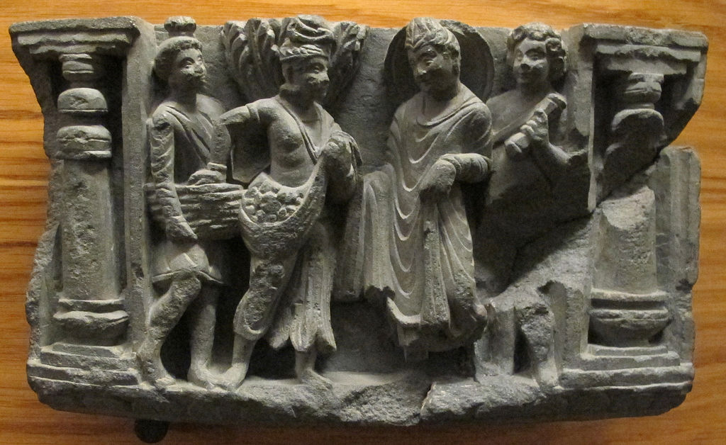 1024px-Gandhara,_rilievo_con_grande_partenza_di_buddha.JPG