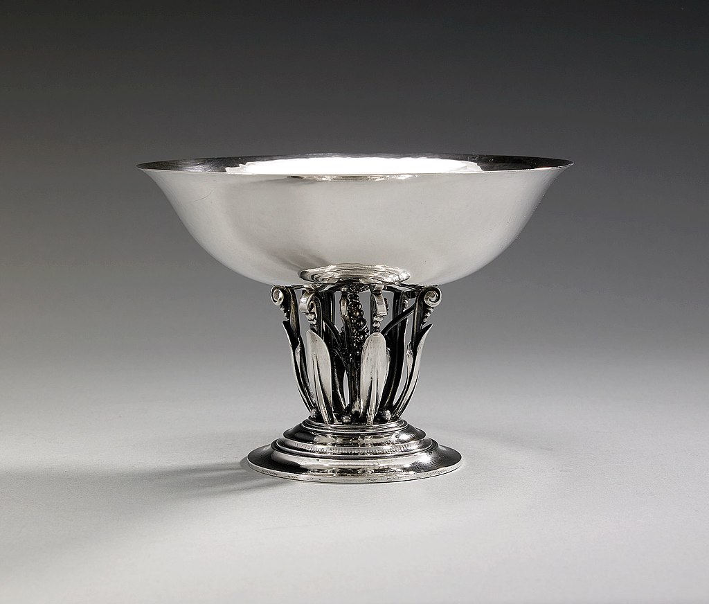 1024px-Georg_Jensen_silver_01.jpg