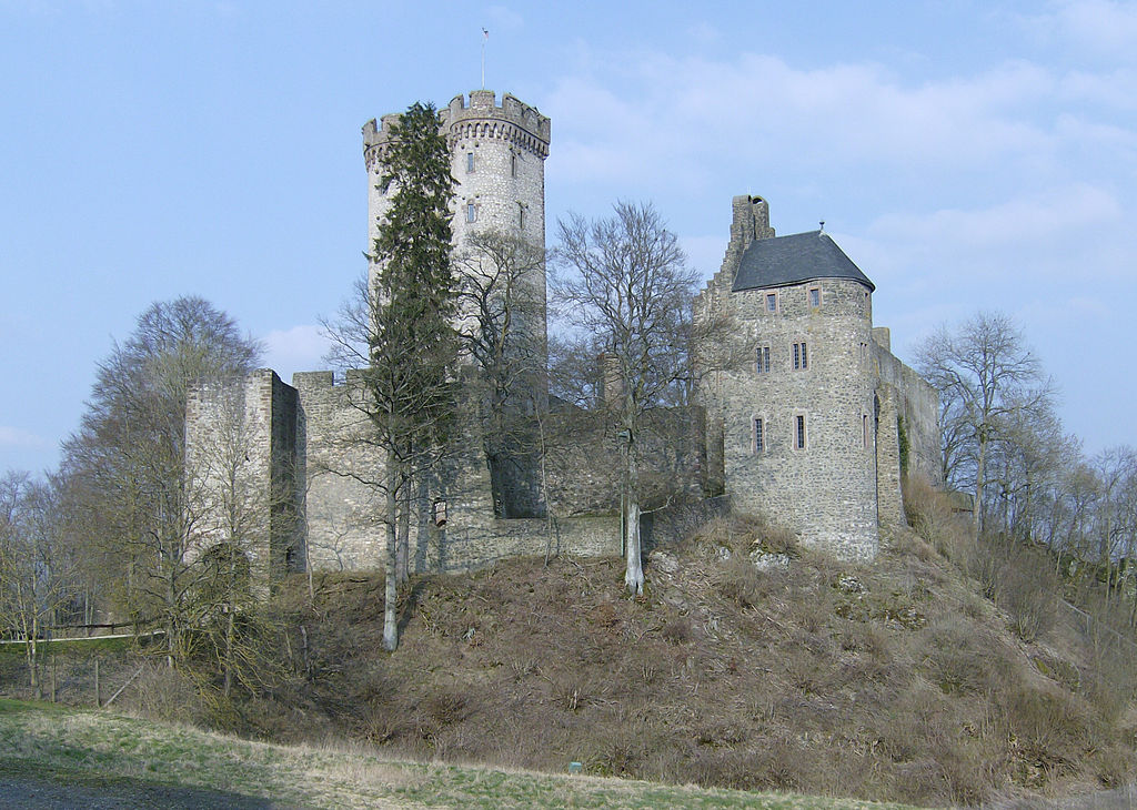 1024px-KasselburgGesamtansicht.jpg