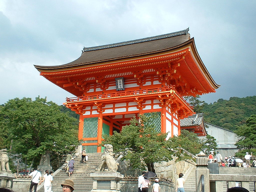 1024px-Kiyomizu_nioumon.jpg