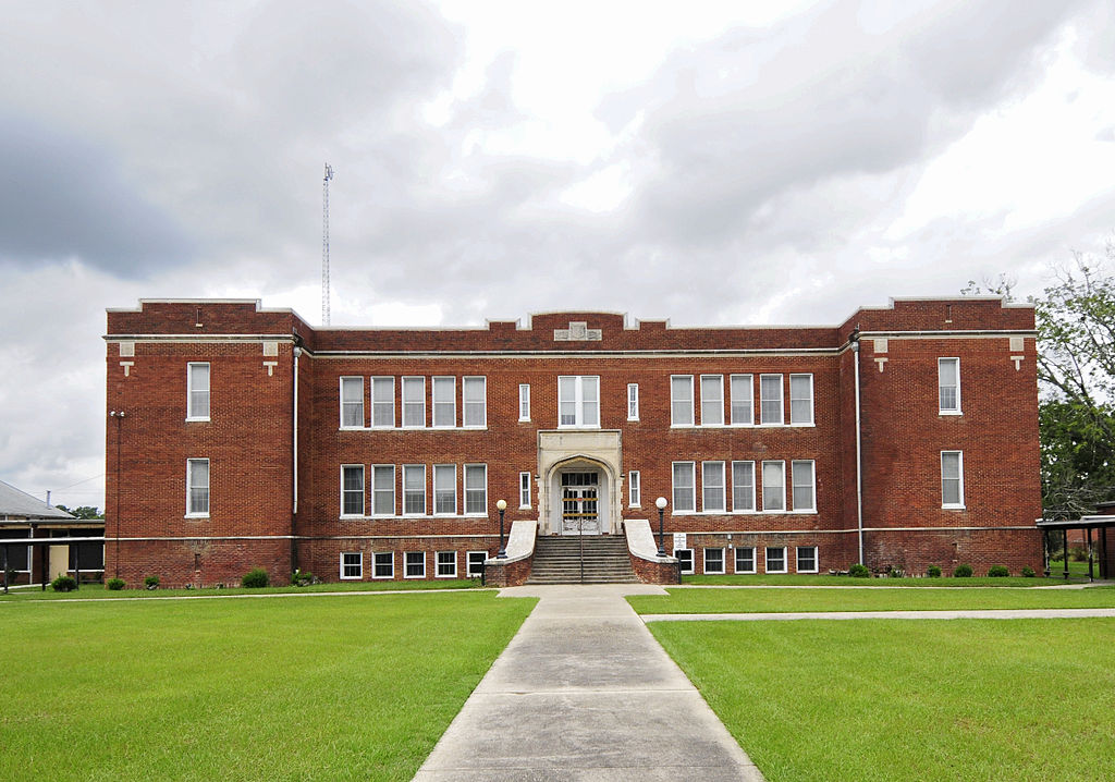 1024px-Old_Batesburg_Leesville_High_School.jpg