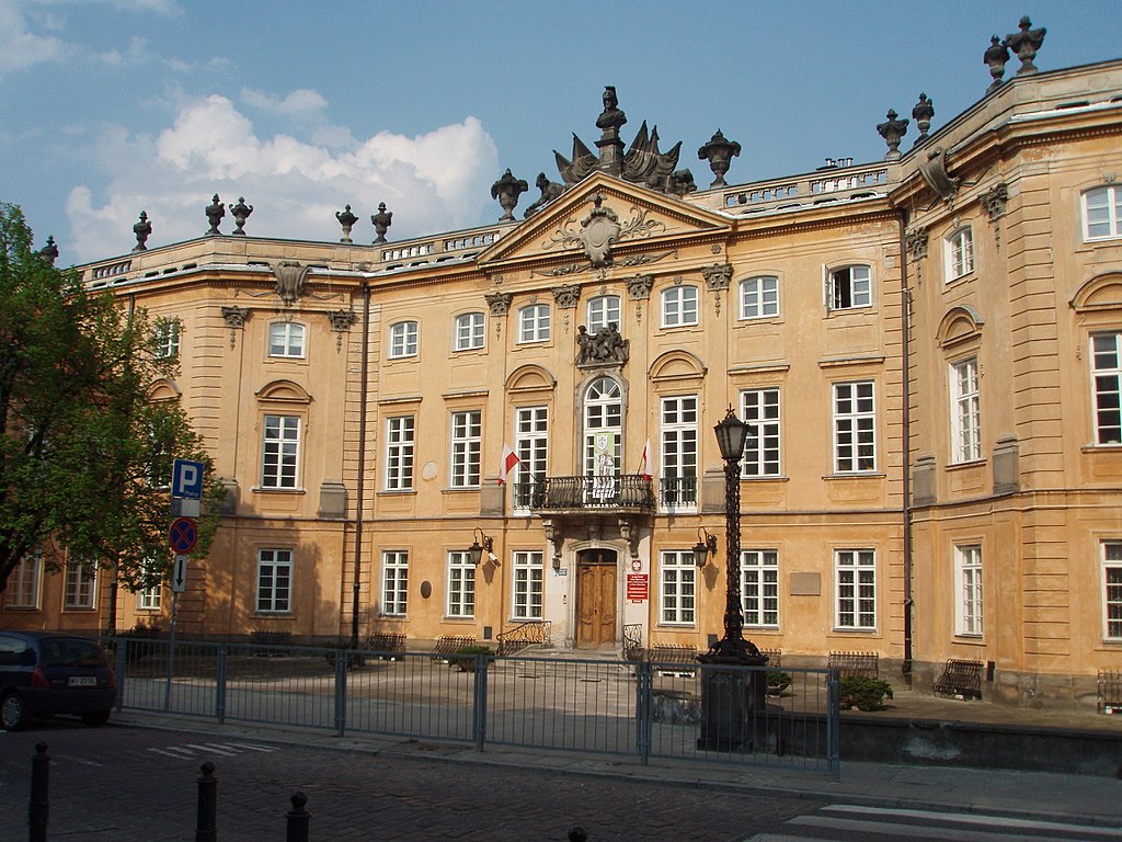 1024px-Pałac_Sapiehów_-_panoramio_(1).jpg