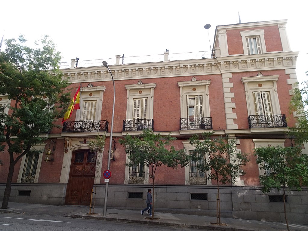 1024px-Palacio_de_Quintana,_Madrid_04.jpg