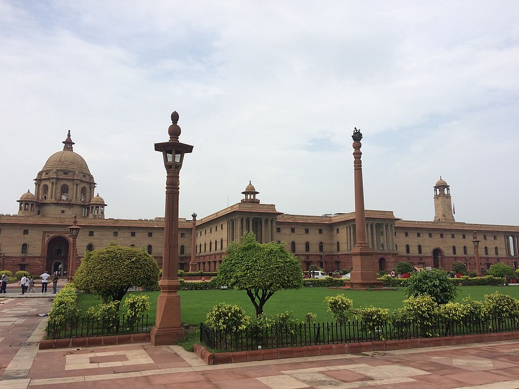 1024px-Presidential_Estate-New_Delhi-India.jpg