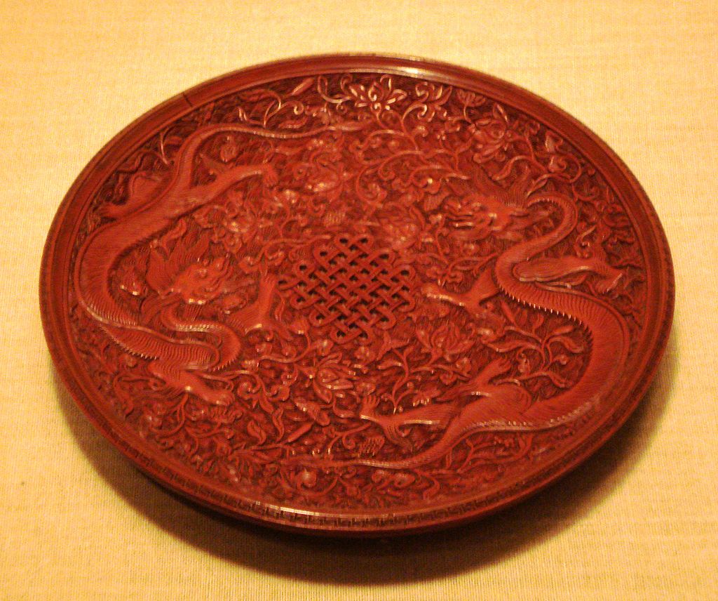 1024px-Red_lacquerware_dish,_Ming_Dynasty (1).jpg