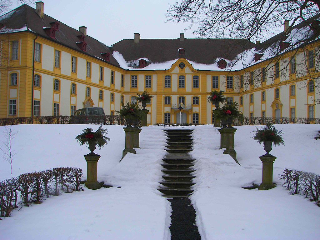 1024px-Rentweinsdorf_Schloss.JPG