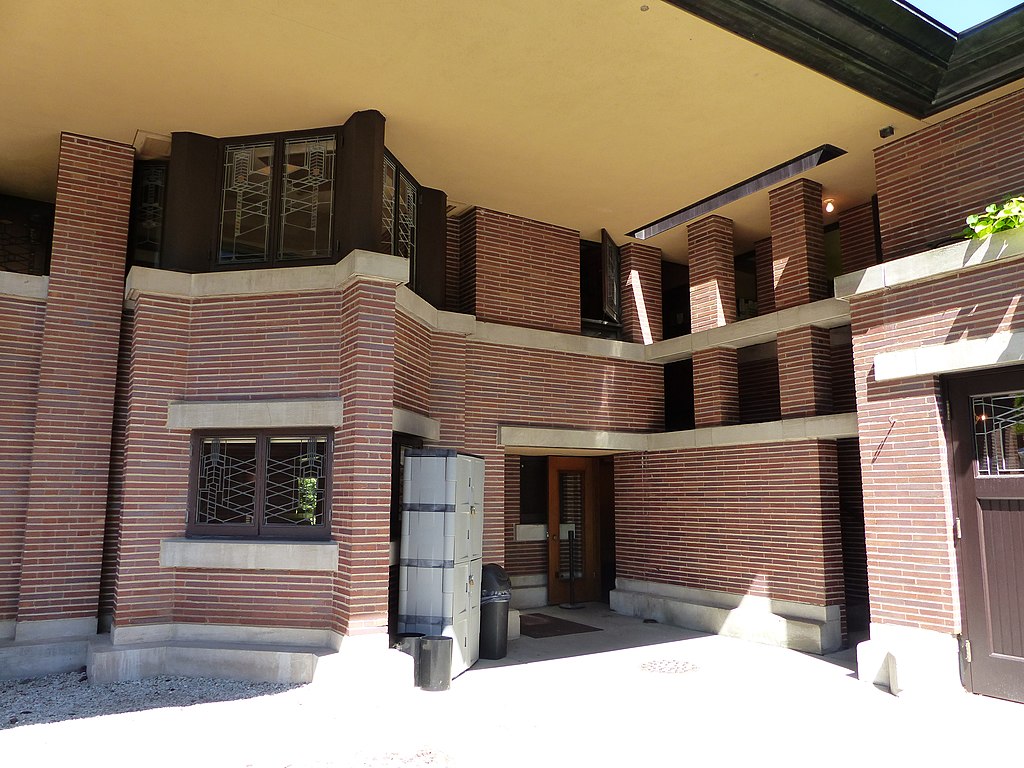 1024px-Robie_House_Exterior_01.jpg
