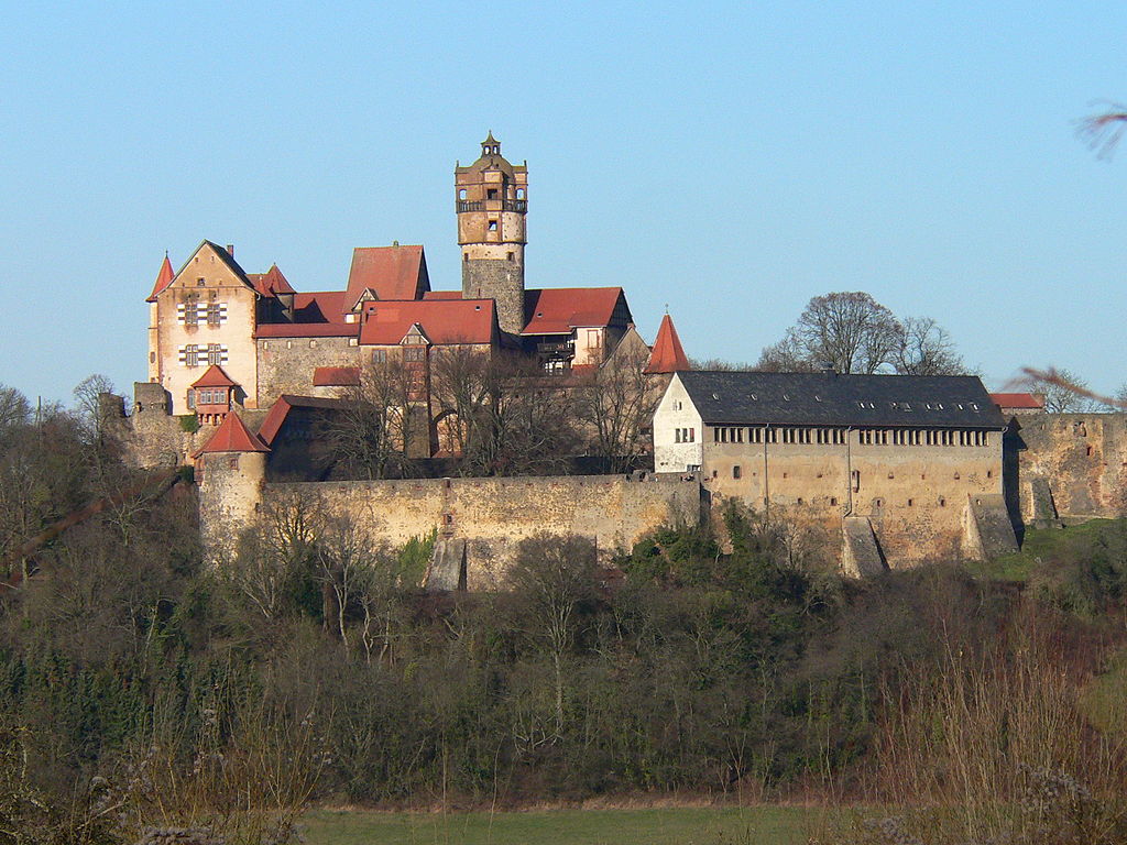 1024px-Ronneburg_26.12.2009_(02).JPG