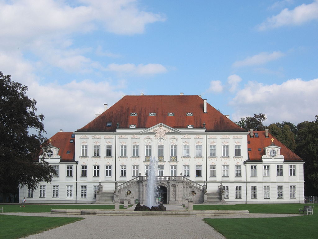 1024px-Schloss_Haimhausen-01.jpg