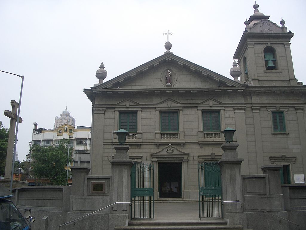 1024px-St_Anthony_of_Padua_Church.JPG