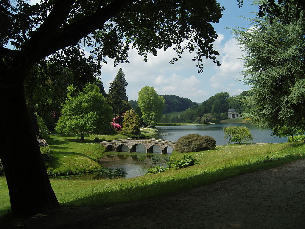 1024px-Stourhead_Bridge3.jpg
