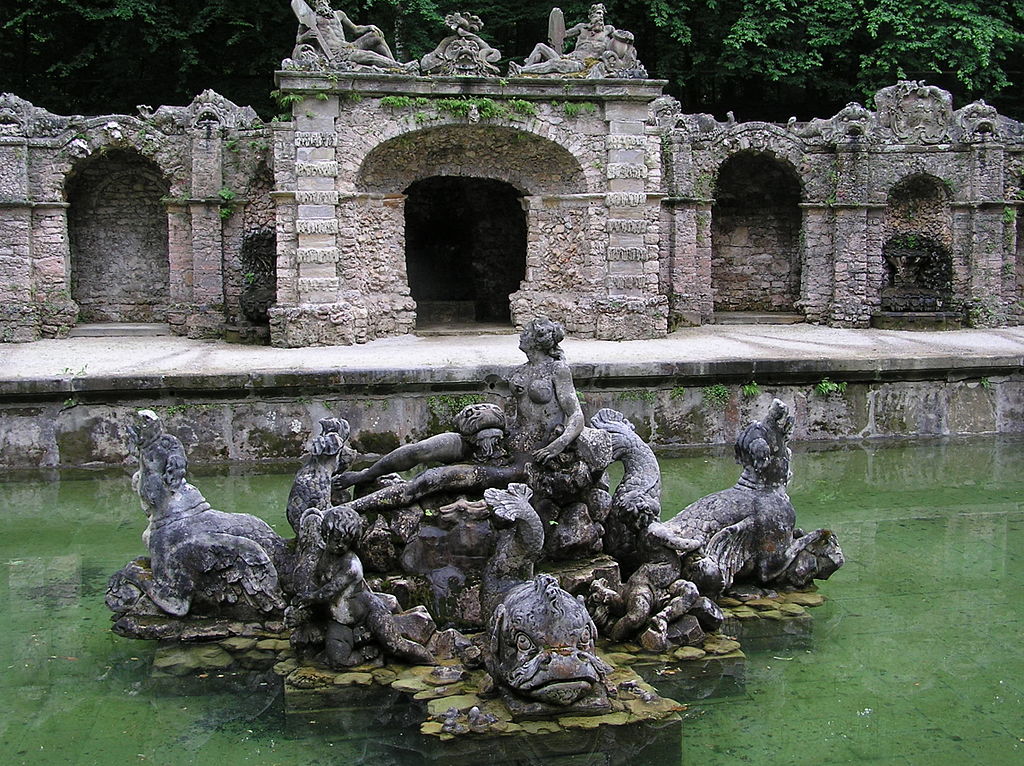 1024px-Untere_Grotte_05.JPG