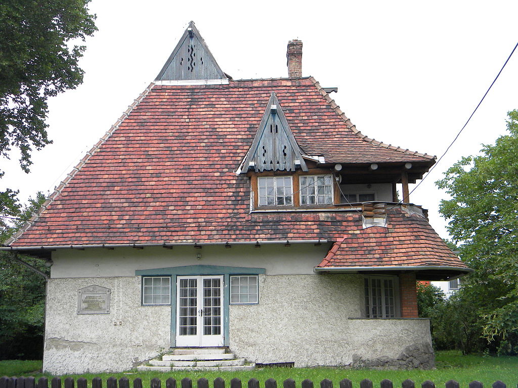 1024px-Vaszary_villa_a_Művész_közben.jpg