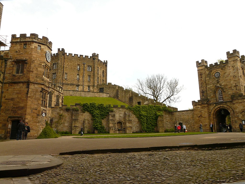 1024px-Yorkshire_-_England_P1200731_(13335557603).jpg