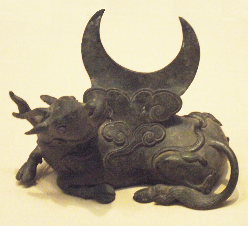 1024px-Zhou_Dynasty_Bronze_Mirror_Holder.jpg