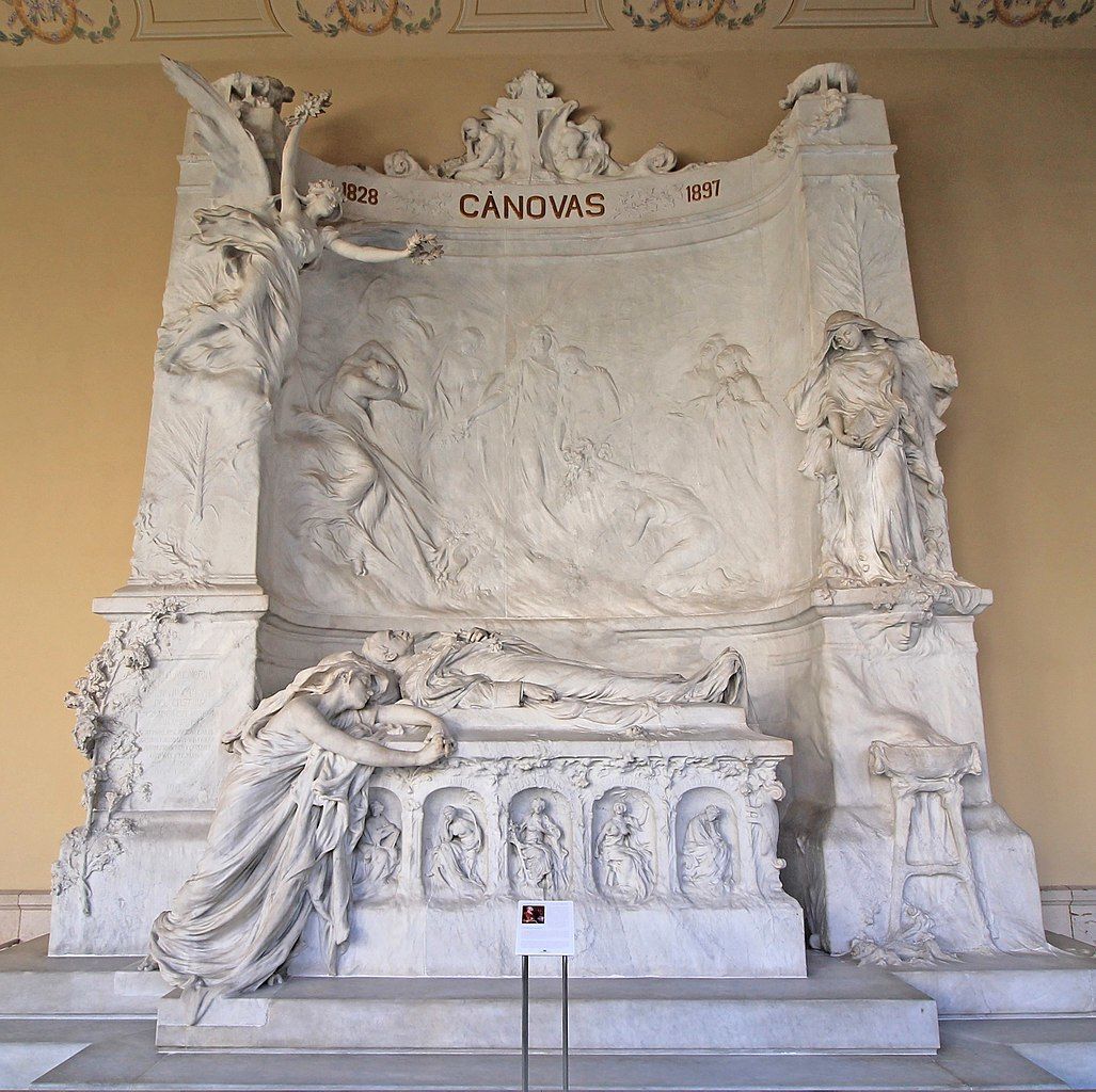 1027px-Mausoleo_de_Cánovas_del_Castillo_(Madrid)_03.jpg