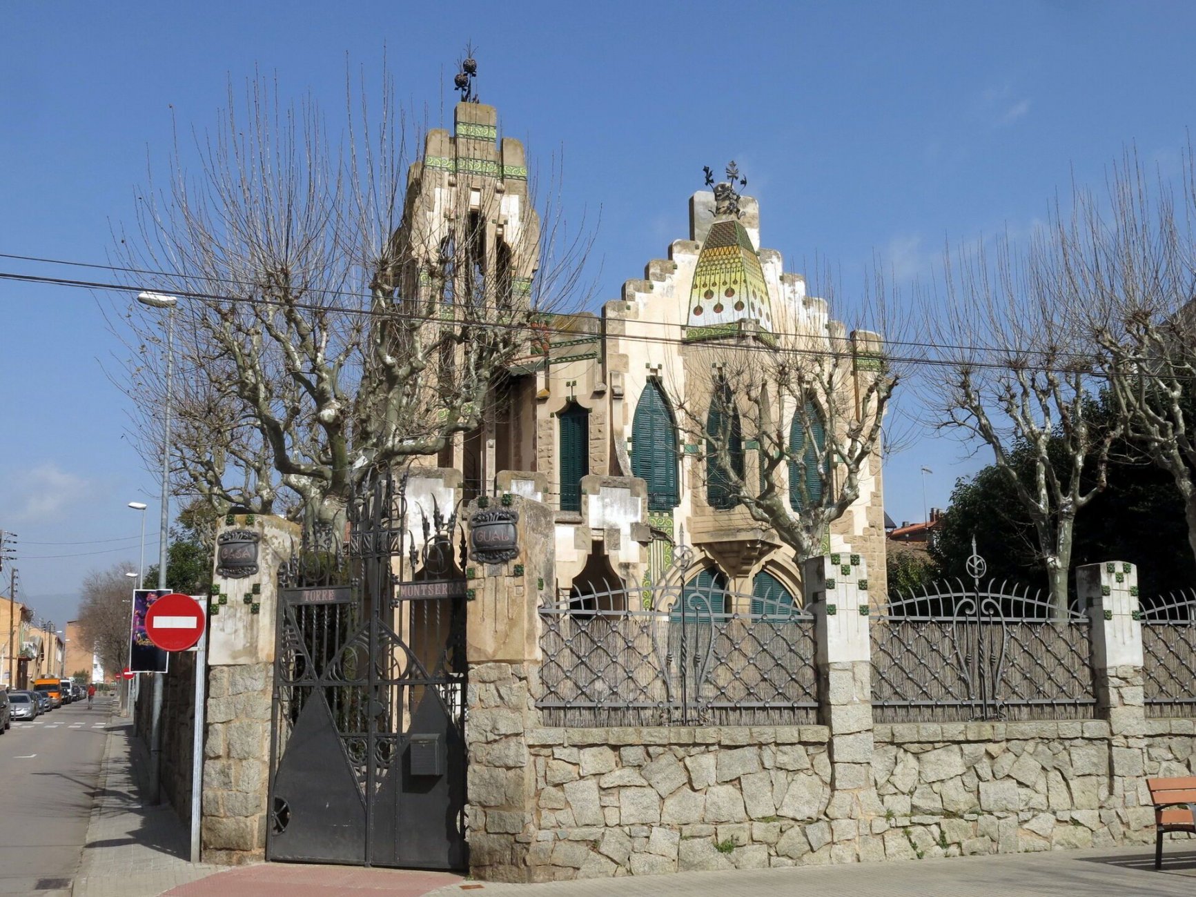 104_Casa_Gual,_o_Torre_Montserrat,_av._Rei_en_Jaume_193_-_c._Esteve_Barangé_(Cardedeu).jpg
