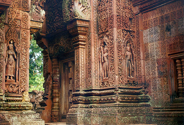 10Bantay_srei.jpg