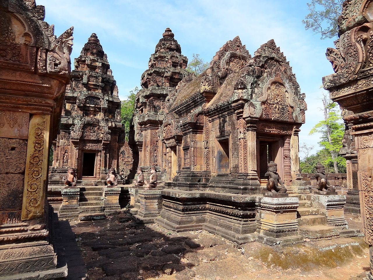 10Banteay_Srei_34.jpg
