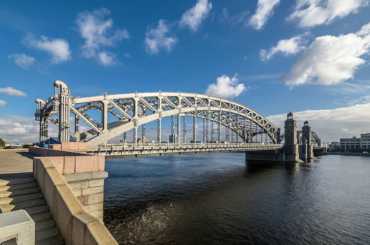11 спб 280px-Bolsheokhtinsky_Bridge_SPB_02.jpg