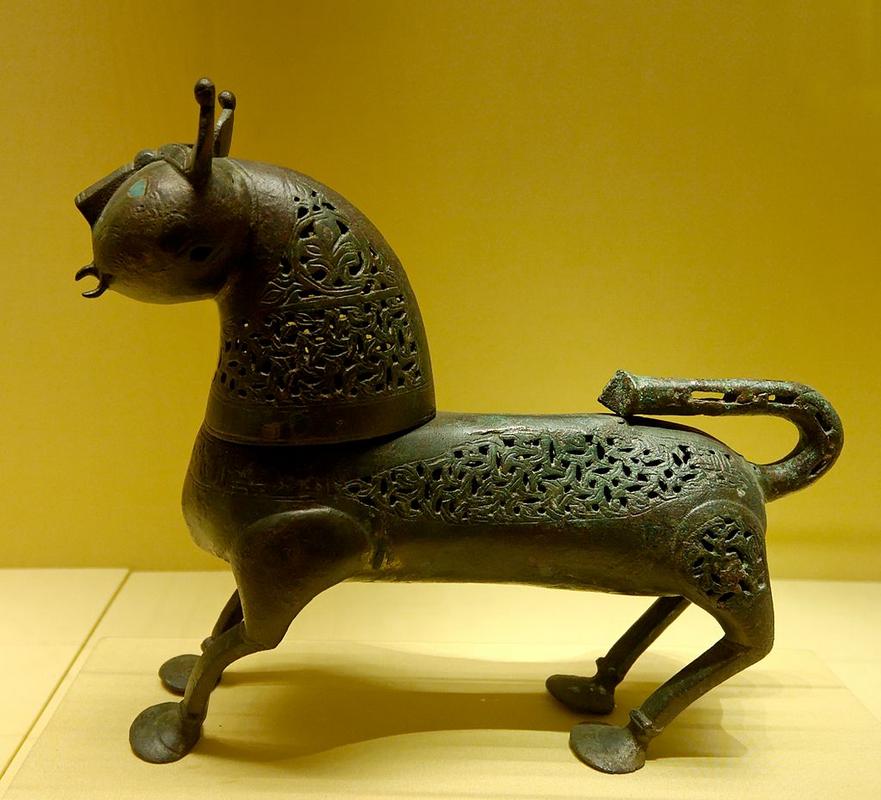 11-12dPerfume_burner_Louvre_AA19.jpg