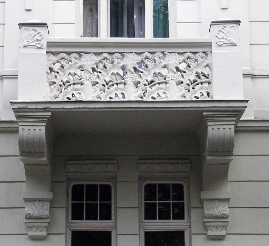 1117px-6_Bohomoltsia_street,_Lviv_(6).jpg
