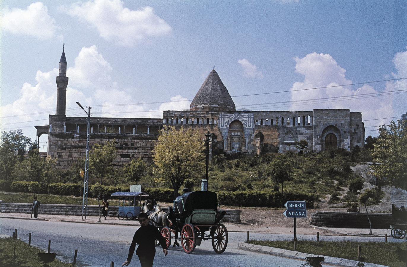 1150-1200Alaeddin-moskeen-i-Konya_-Tyrkiet.-HMH.jpg