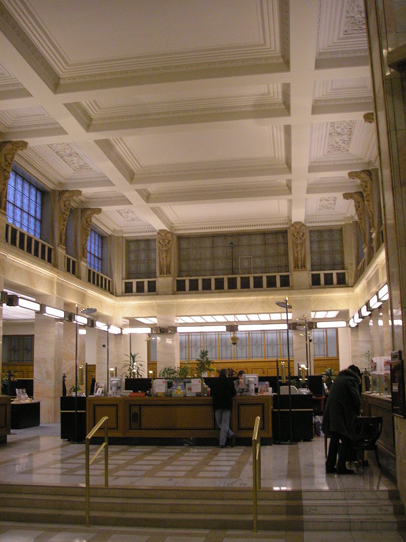 12 800px-Creditanstalt_Vienna_0042.jpg
