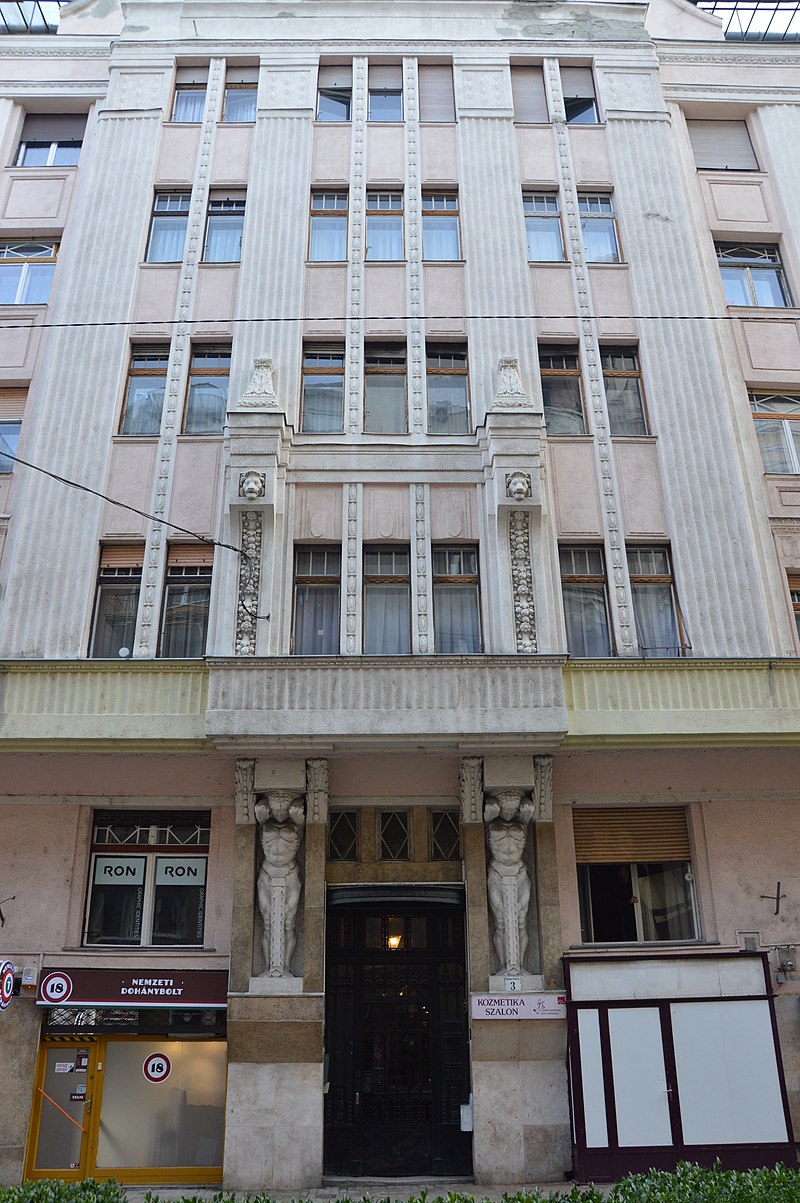 12 800px-HollanErno-utca-3.jpg