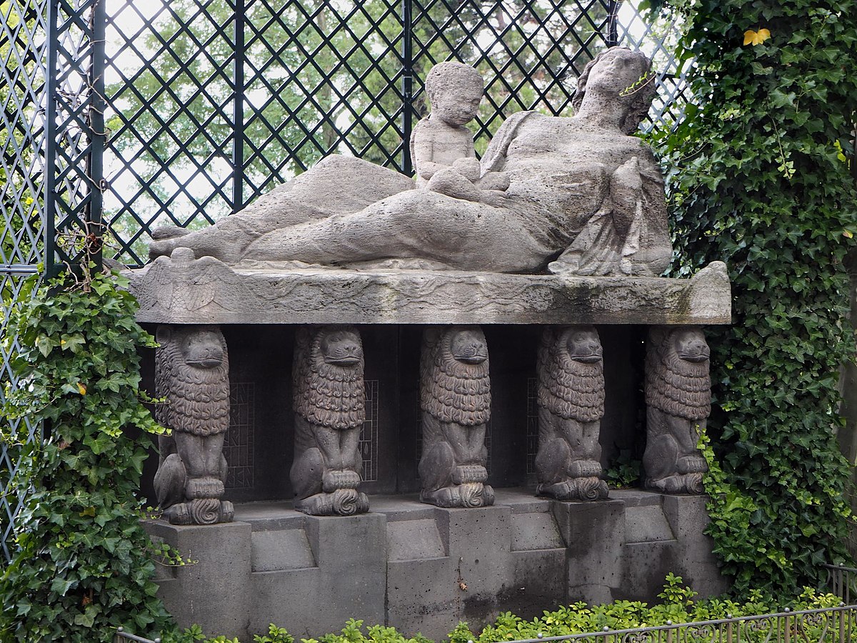 1200px-Mathildenhöhe_Hoetger_Werden_und_Vergehen1907.jpg