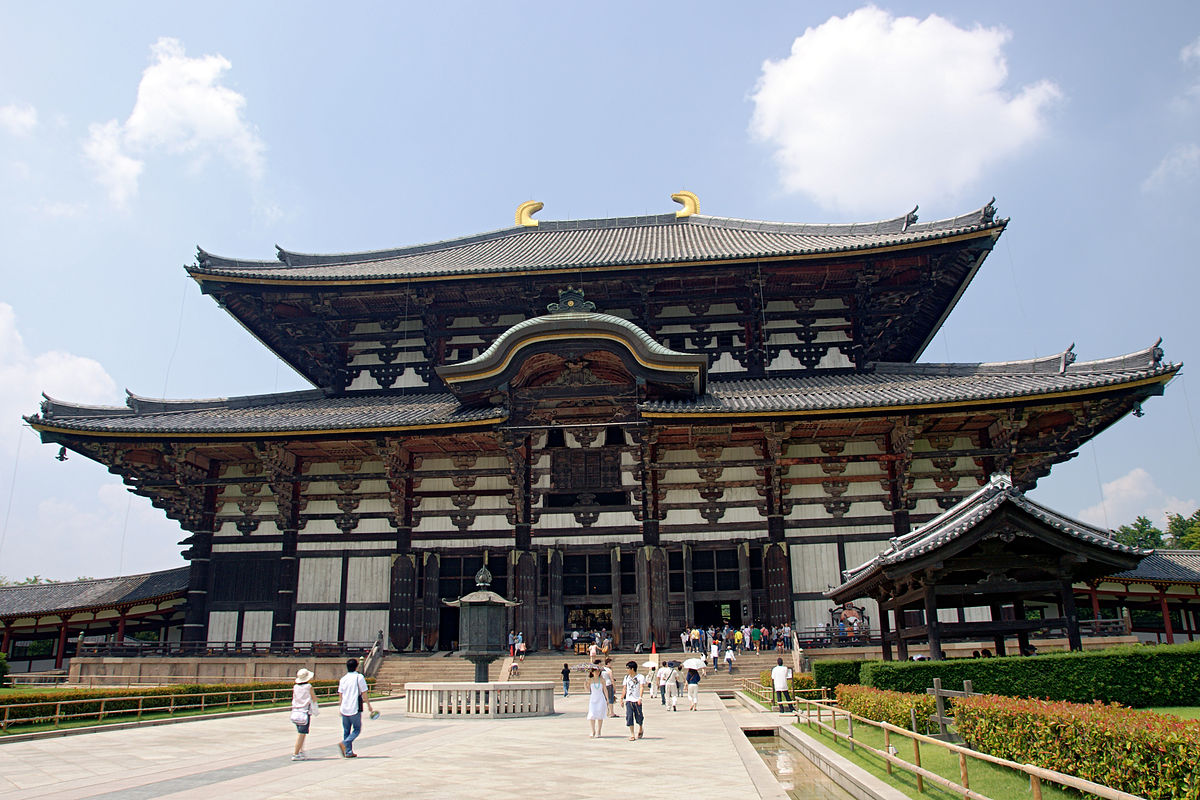 1200px-Todaiji18s3200.jpg