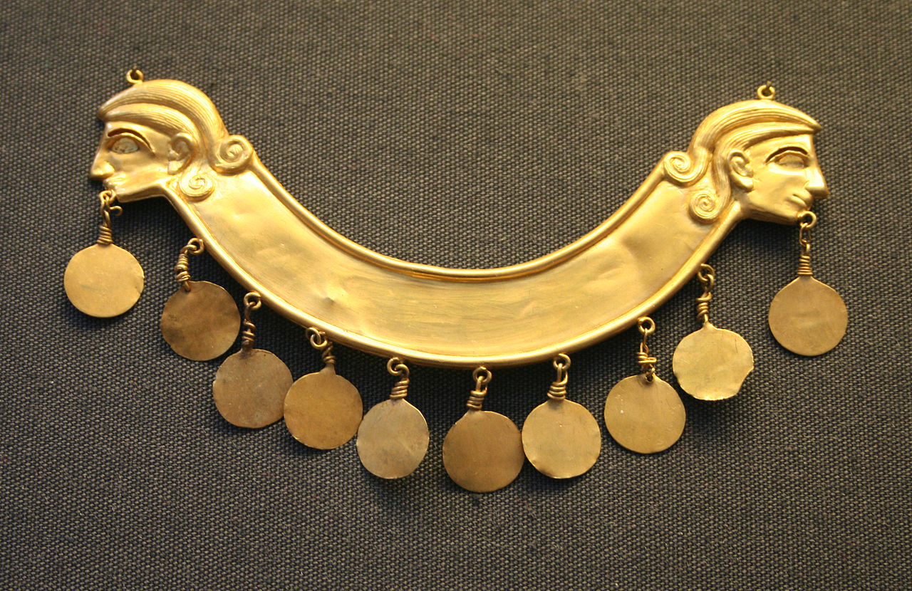 1280px-Aegina_treasure_11.jpg