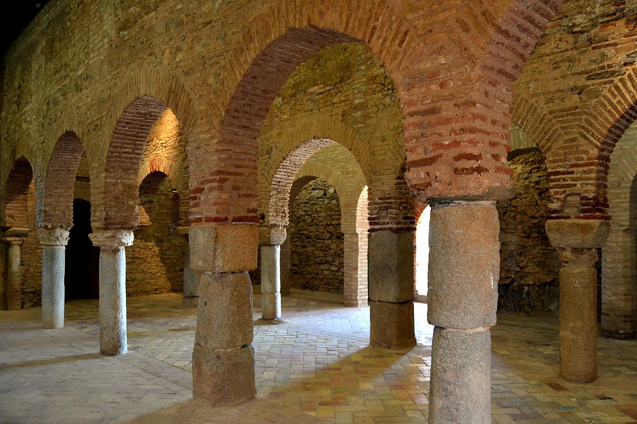 1280px-Almonaster_la_Real_-_Bosque_de_piedra_y_ladrillo.jpg
