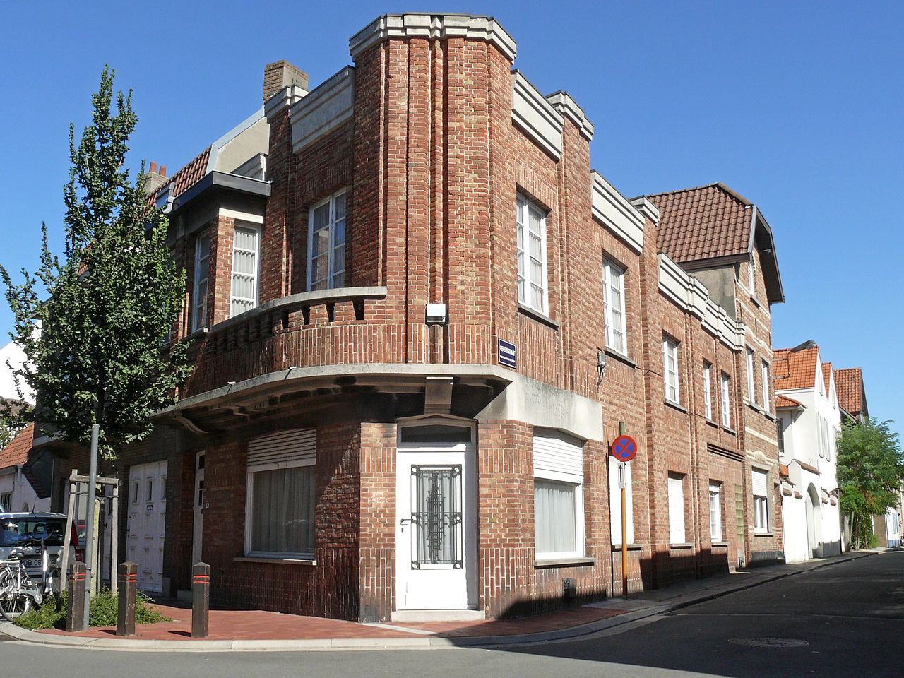 1280px-Appartementsgebouw_in_art-decostijl,_Piers_de_Raveschootlaan_8,_Knokke_(Knokke-Heist).JPG