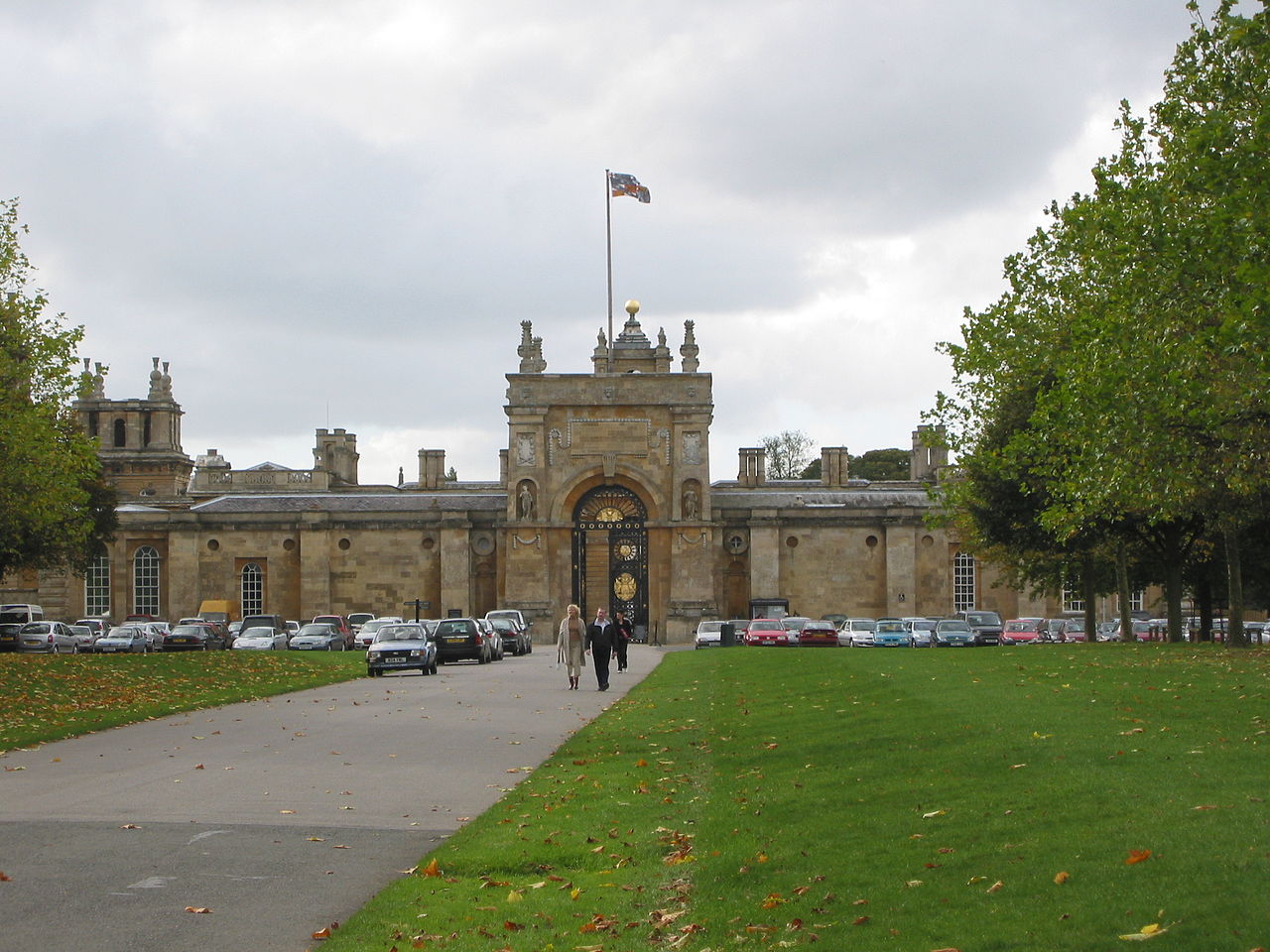 1280px-Blenheim_Palace_IMG_3642.jpg