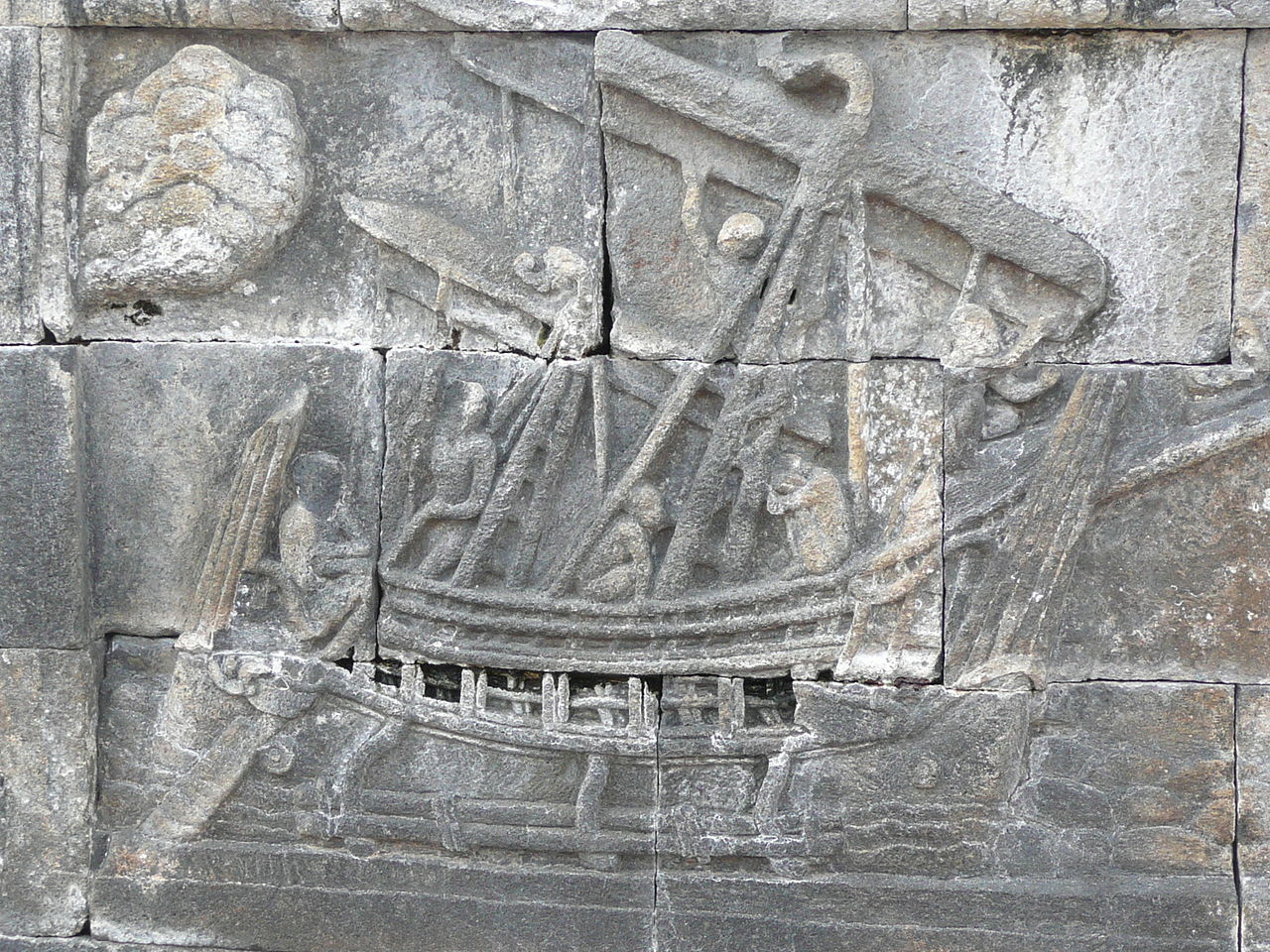 1280px-Borobudur_Ship_-_relief.JPG