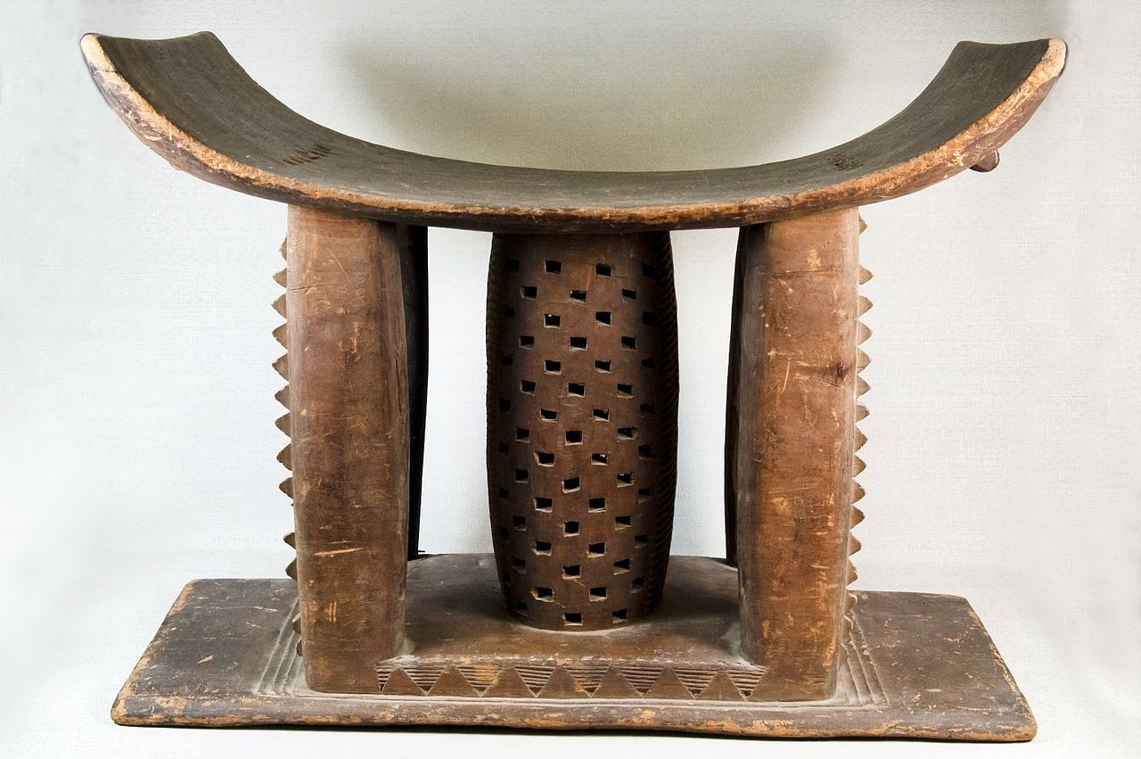 1280px-Brooklyn_Museum_22.1695_Stool_Dwa.jpg