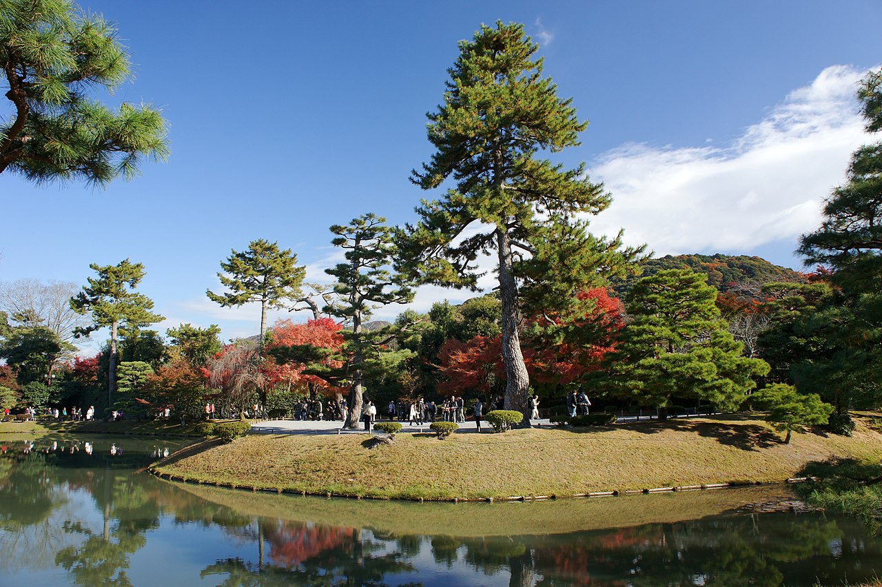 1280px-Byodo-in_Uji04bs2640.jpg