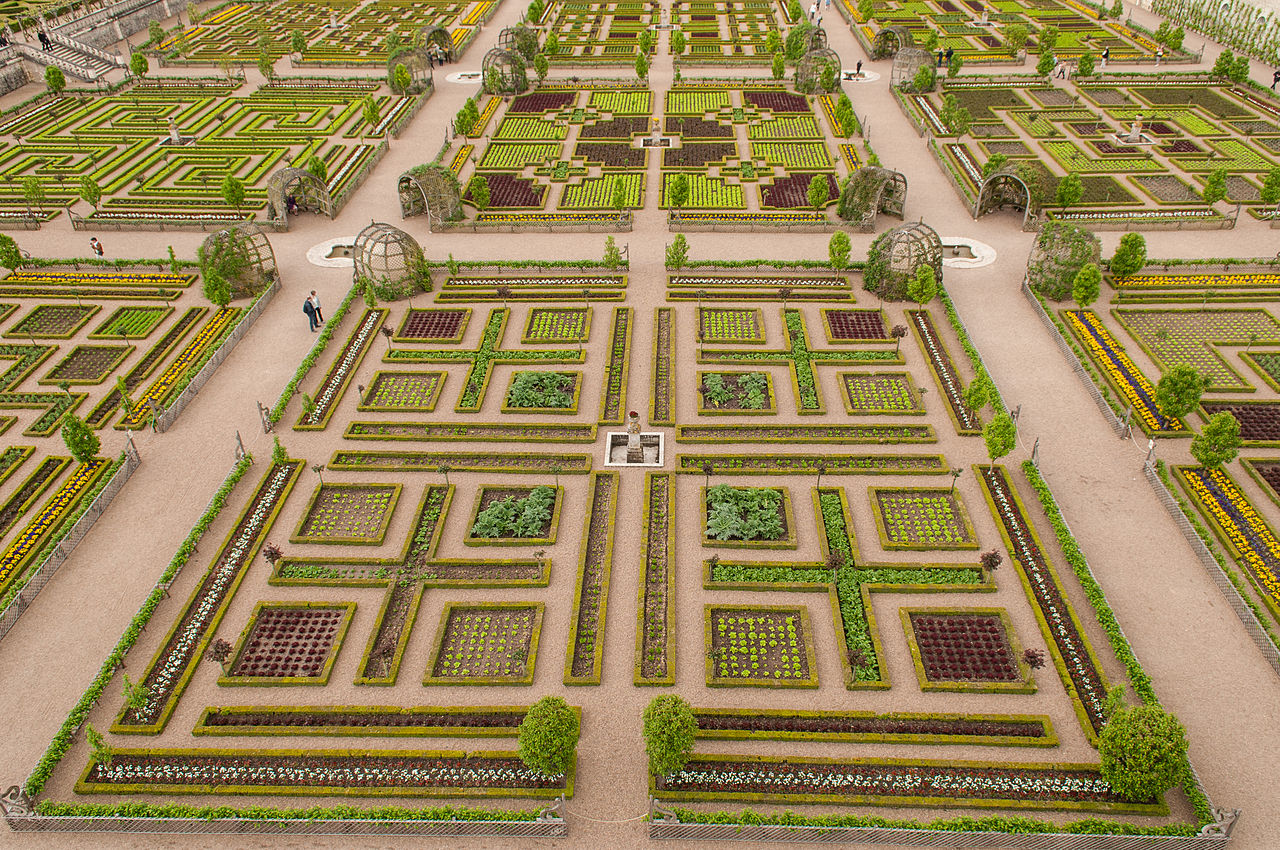 1280px-Château_de_Villandry_(8807329068).jpg