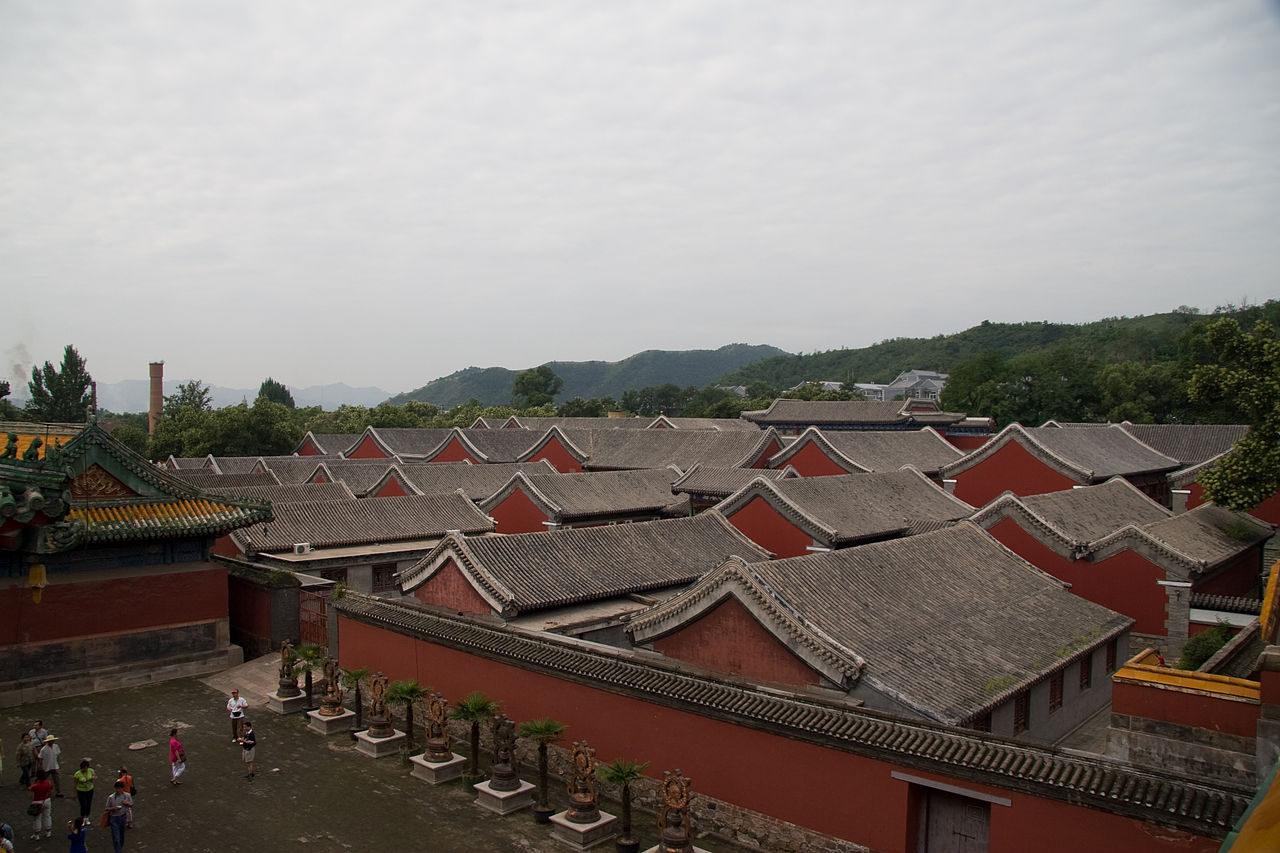 1280px-Chengde,_China_-_011.jpg