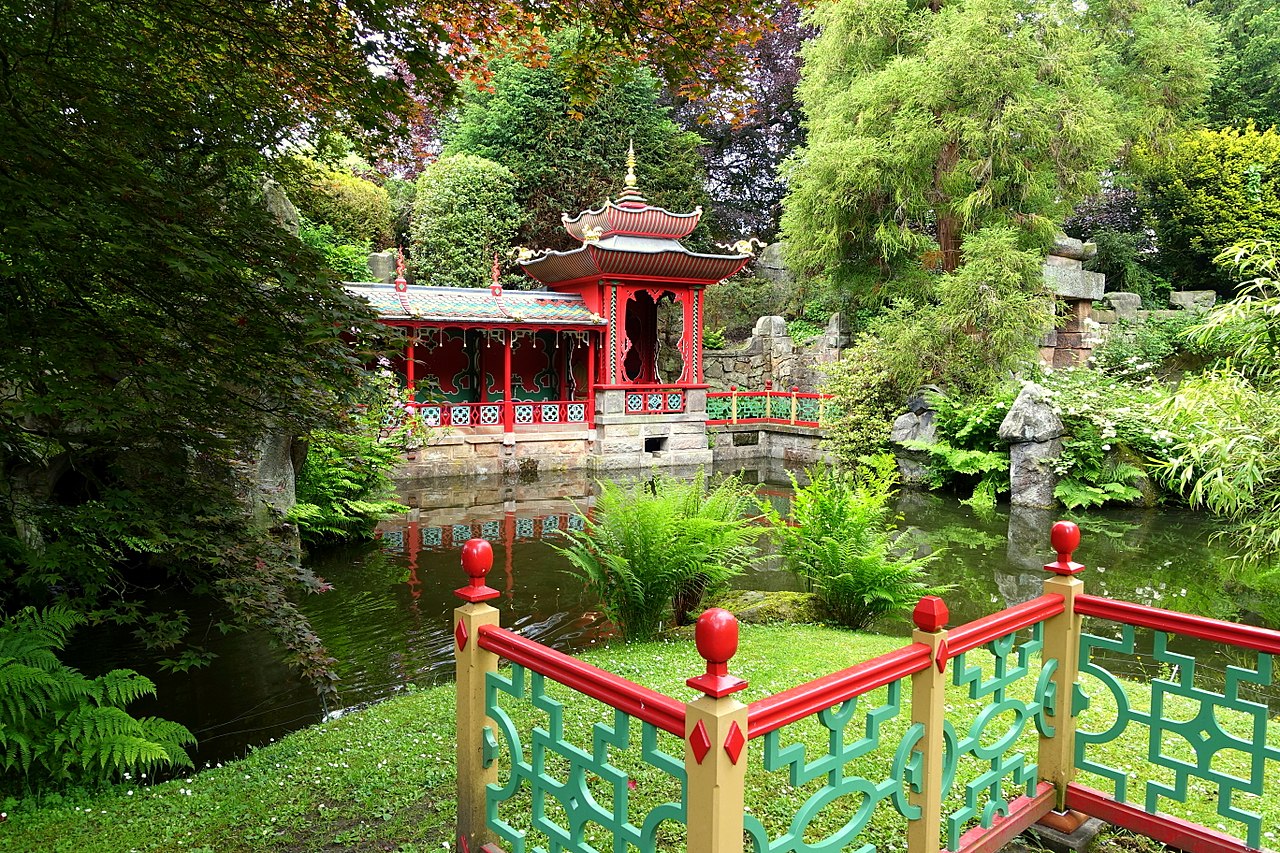 1280px-China_-_Biddulph_Grange_Garden_-_Staffordshire,_England_-_DSC09379.jpg