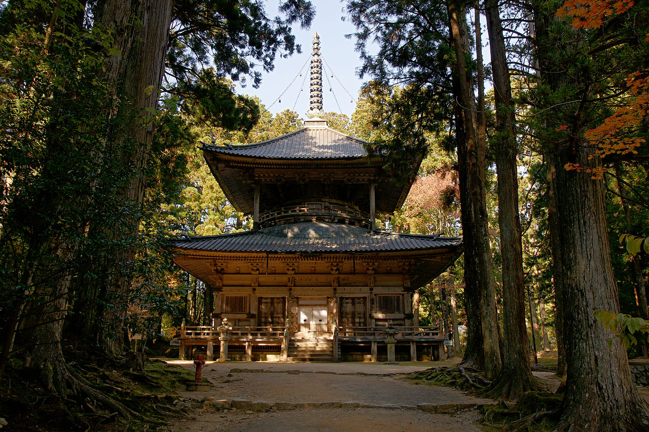 1280px-Danjogaran_Koyasan08n4272.jpg